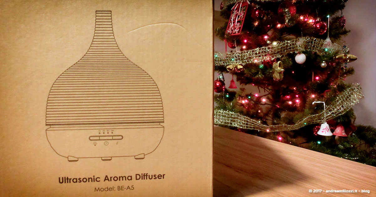 dispositivo a basso costo utile per umidificare, come ausilio per la cromoterapia e per i momenti di relax | dettaglio scatola dispositivo a basso costo utile per umidificare, come ausilio per la cromoterapia e per i momenti di relax | dettaglio scatola