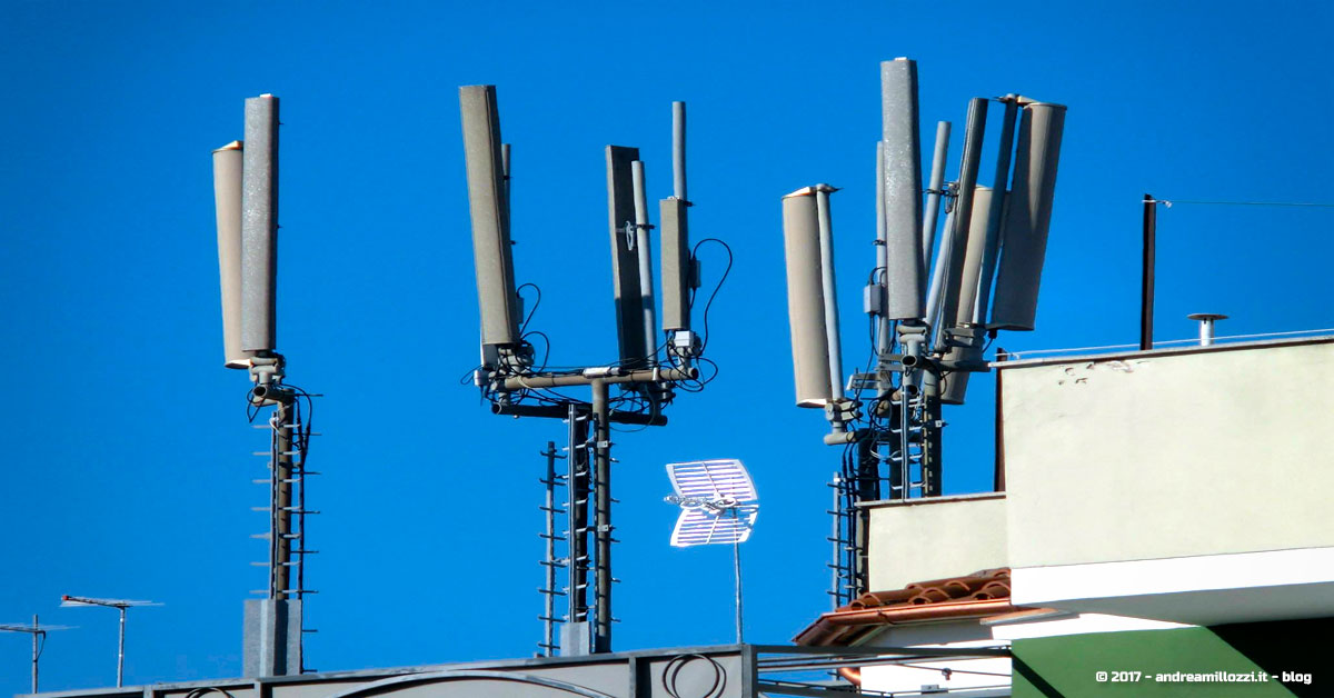 guarda dove sono ubicate le antenne di telefonia nel tuo comune ed impara a realizzare una mappa fai-da-te partendo dagli Open Data in formato testuale | antenne di telefonia a meno di 100 mt dalla scuola guarda dove sono ubicate le antenne di telefonia nel tuo comune ed impara a realizzare una mappa fai-da-te partendo dagli Open Data in formato testuale | antenne di telefonia a meno di 100 mt dalla scuola